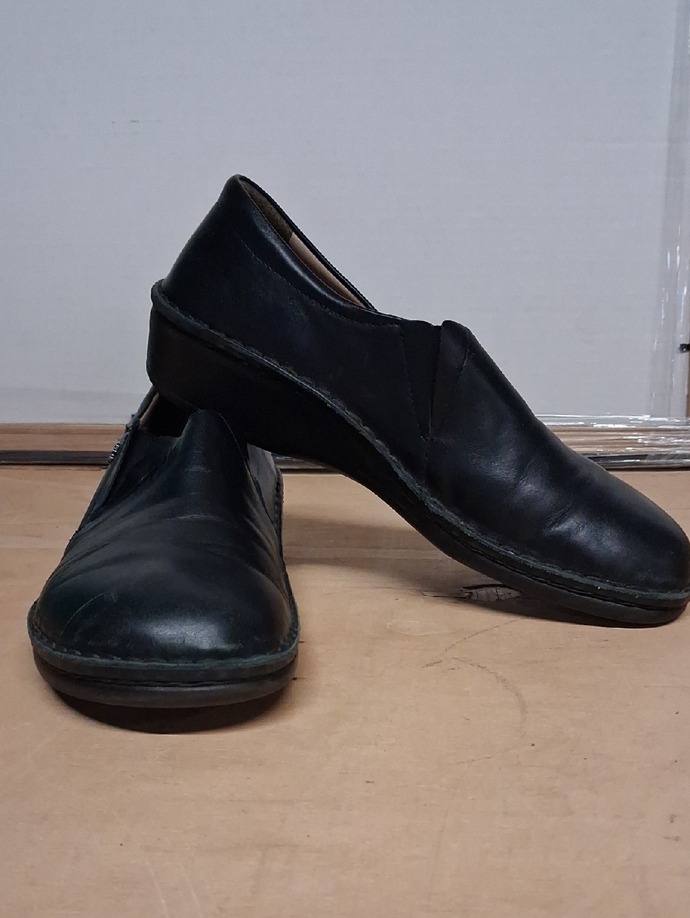 NWOT Finn Comfort Newport (Women's) - Black Leather